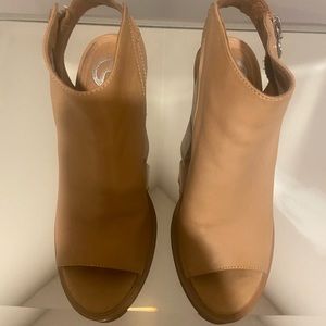 Open toe perfect shoes